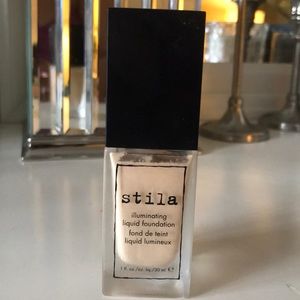 Stila illuminating liquid foundation